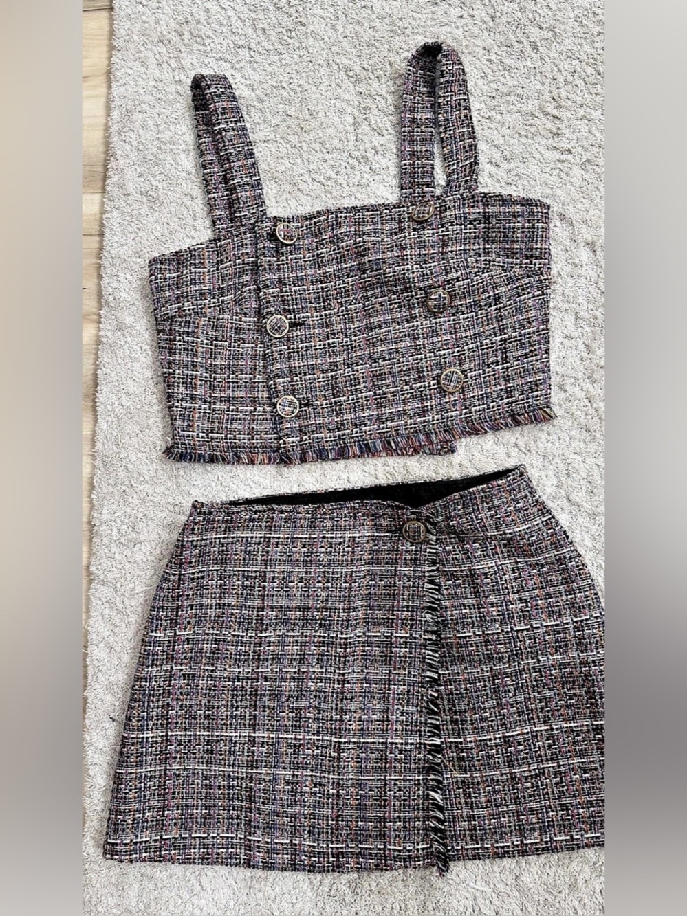 SUGAR LIPS 2 pieces Plaid Skirt Set in Black & Pink. Skirt in M and vest in L